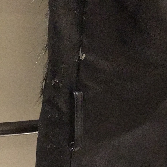 🧓🏼MT Amish faux leather and faux fur zippered vest - Picture 6 of 7